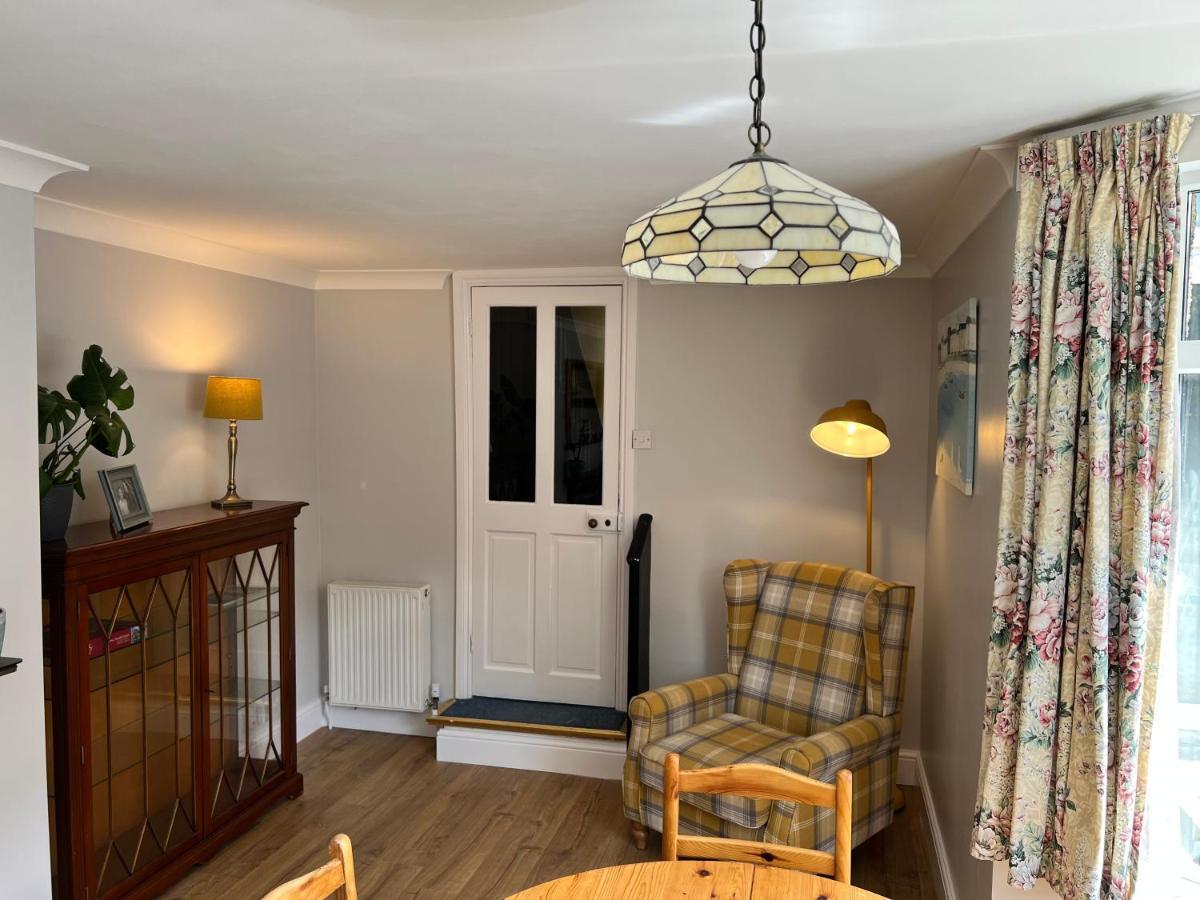 Gordon Villa - A Seaside Escape Harwich Extérieur photo