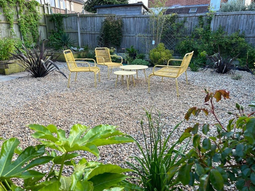 Gordon Villa - A Seaside Escape Harwich Extérieur photo