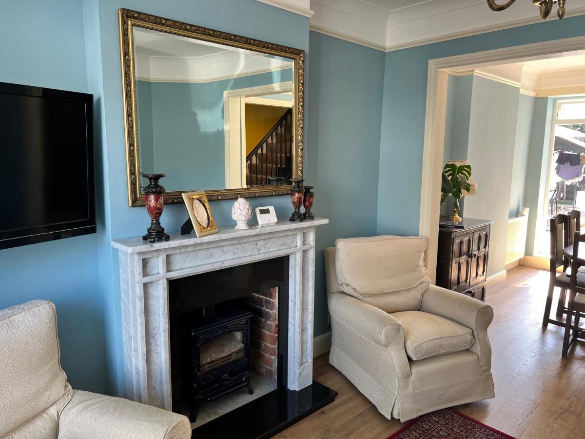 Gordon Villa - A Seaside Escape Harwich Extérieur photo