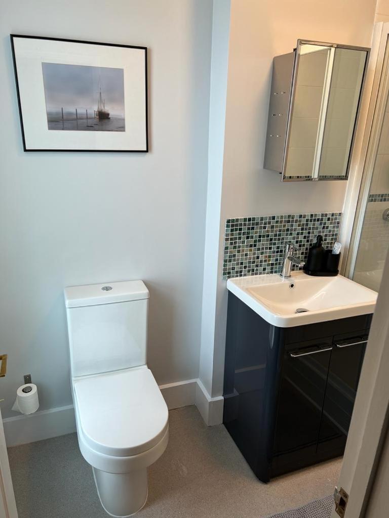 Gordon Villa - A Seaside Escape Harwich Extérieur photo